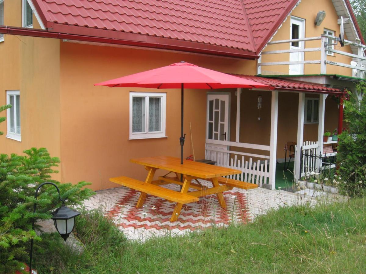 Podina Guest House Poiana Horea Exteriör bild